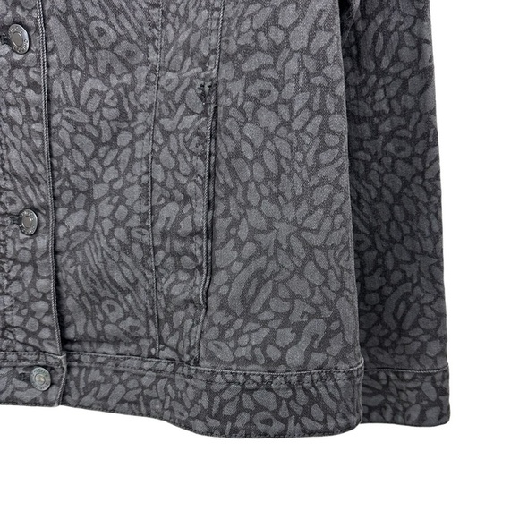 Chico’s Black Gray Animal Print Denim Jean Jacket, size 3 - Picture 4 of 8